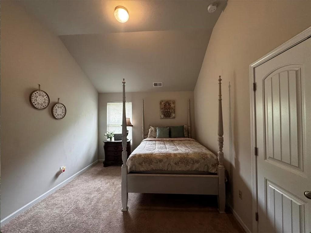 4 bedroom, 3 bathroom, 2,275 sq ft single family residence for rent at 9775 Ivey Ridge Circle, Jonesboro, GA 30236 for $2,350 a month — photo 5