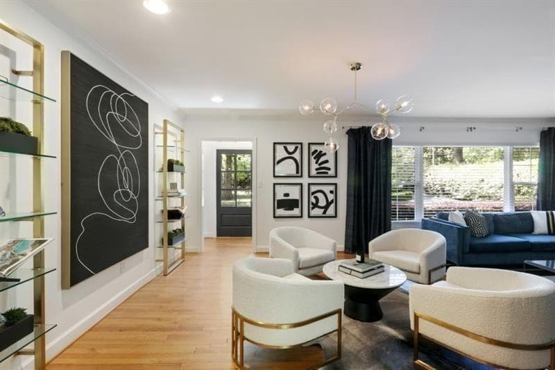 3 bedroom, 2 bathroom, 1,833 sq ft single family residence for sale at 3911 Wieuca Road, Atlanta, GA 30342 — photo 7