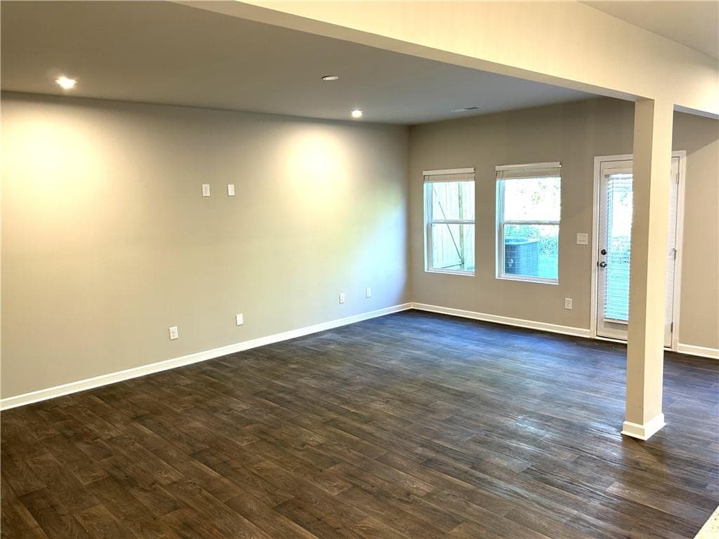 3 bedroom, 3 bathroom, 1,933 sq ft townhouse for sale at 1223 Park Center Circle, Mableton, GA 30168 — photo 7