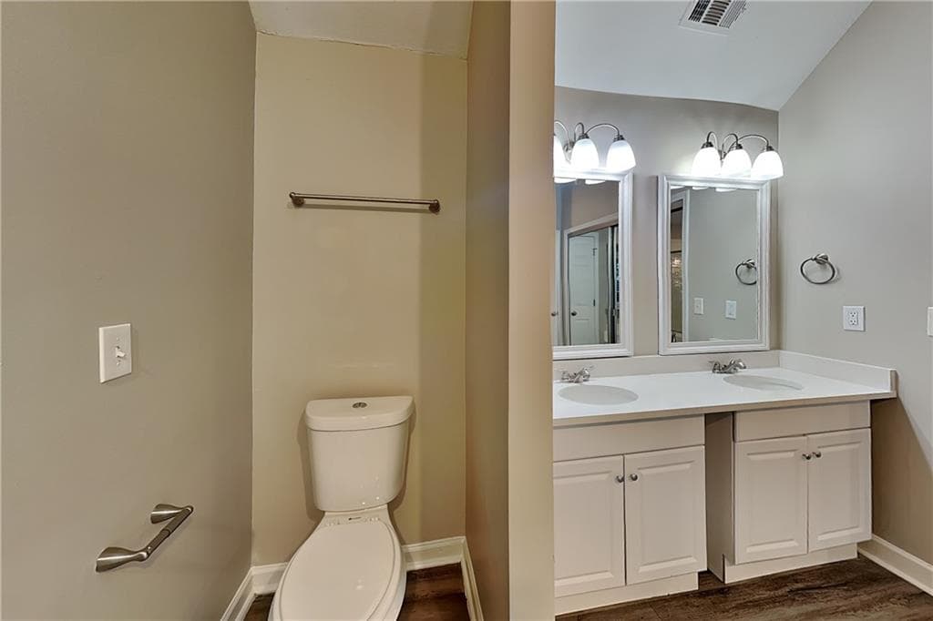 4 bedroom, 3 bathroom, 2,159 sq ft single family residence for rent at 7203 Meadow Gate Way, Woodstock, GA 30189 for $2,450 a month — photo 9