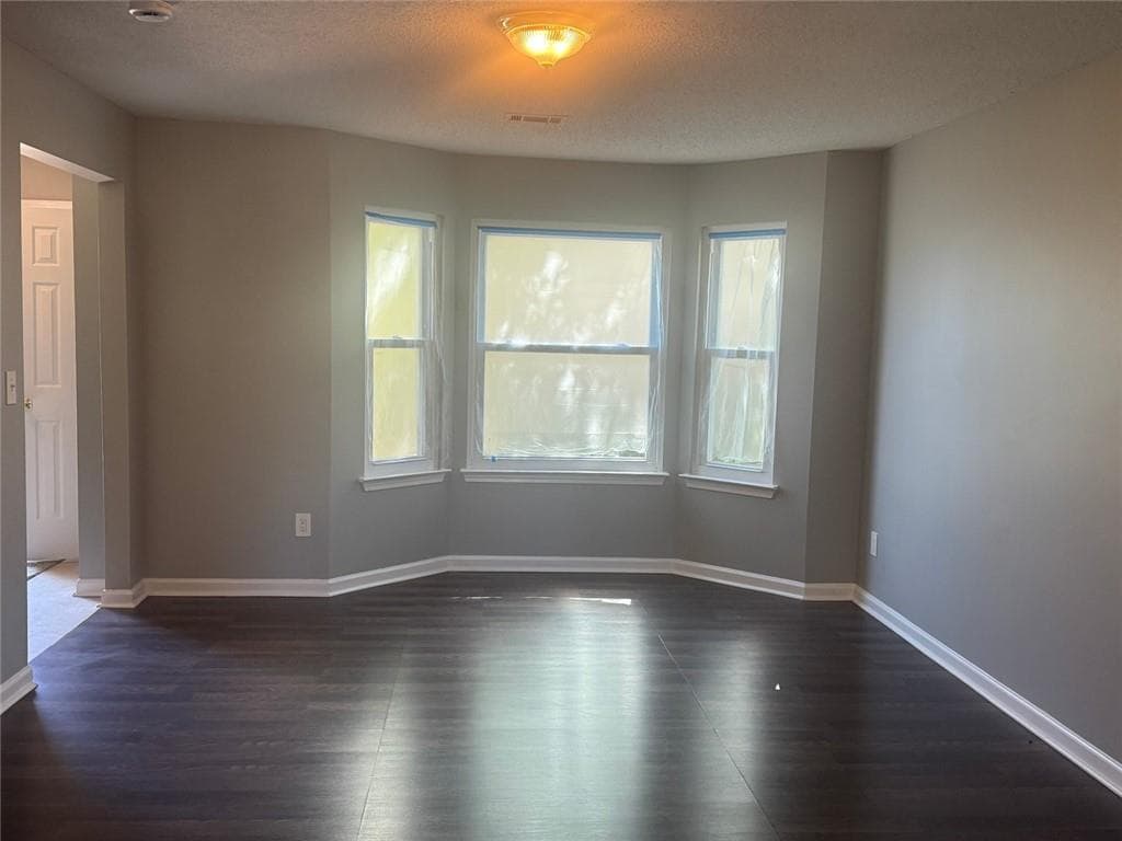 4 bedroom, 3 bathroom, 2,362 sq ft single family residence for sale at 1026 Misty Meadows Point, Hampton, GA 30228 — photo 4