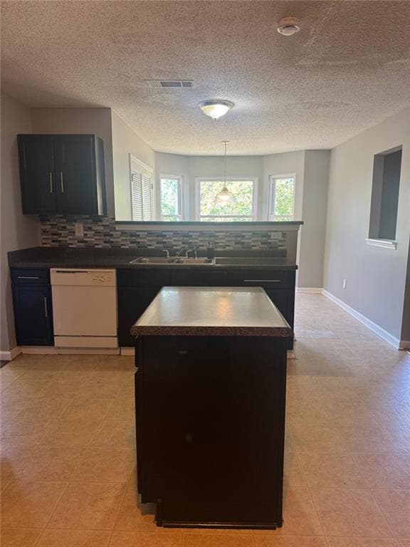 4 bedroom, 3 bathroom, 2,362 sq ft single family residence for sale at 1026 Misty Meadows Point, Hampton, GA 30228 — photo 9