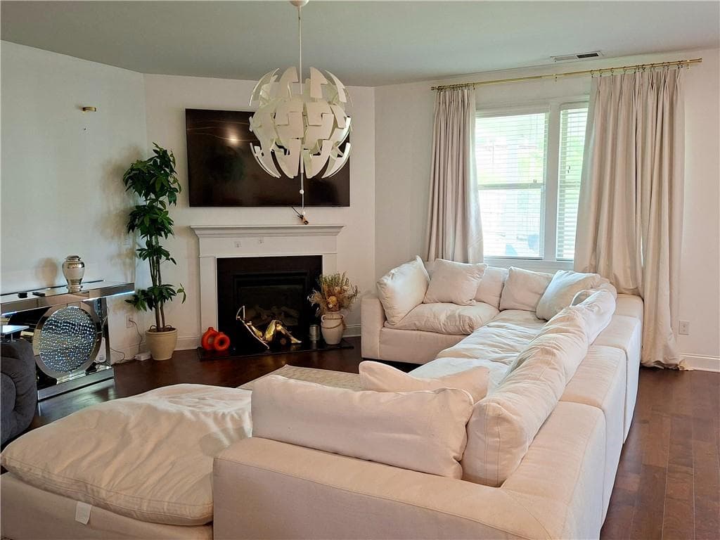 4 bedroom, 3 bathroom, 2,947 sq ft single family residence for sale at 3259 Over Hill Court, Buford, GA 30519 — photo 2