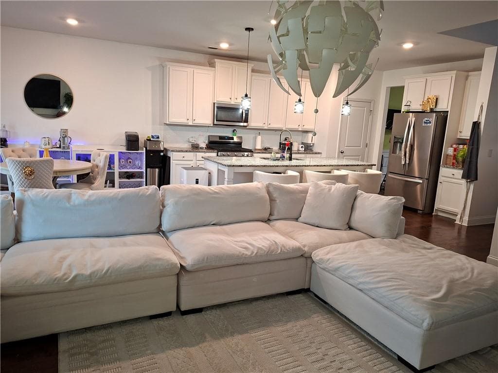 4 bedroom, 3 bathroom, 2,947 sq ft single family residence for sale at 3259 Over Hill Court, Buford, GA 30519 — photo 3
