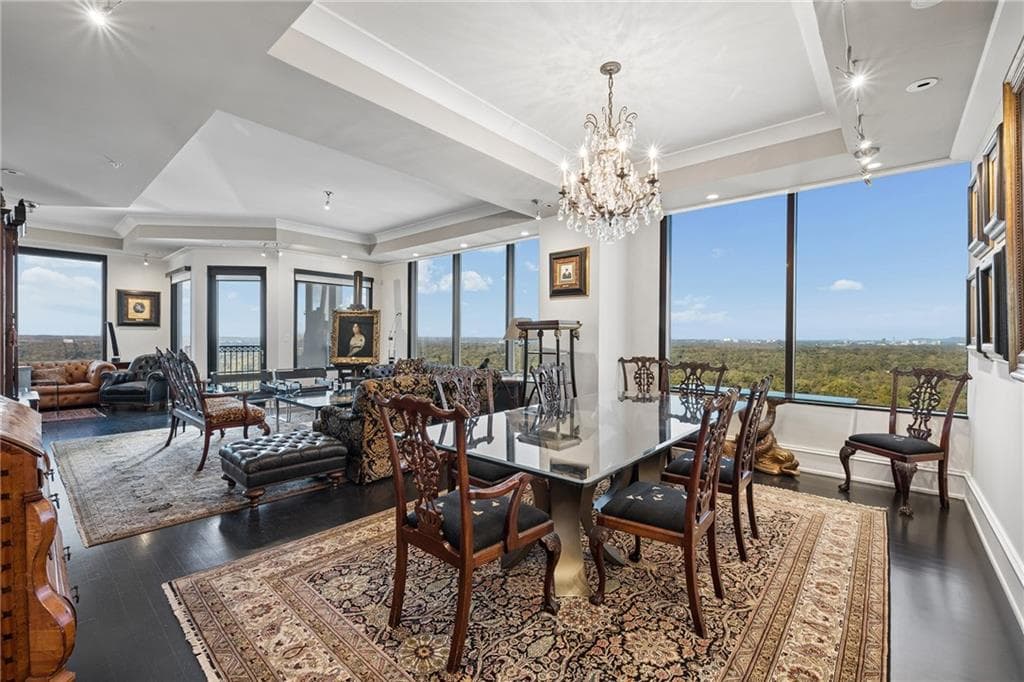 2 bedroom, 3 bathroom, 2,226 sq ft condominium for sale at 2828 Peachtree Road 2403, Atlanta, GA 30305 — photo 5