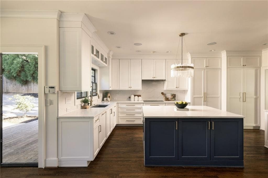 5 bedroom, 4 bathroom, 2,710 sq ft single family residence for sale at 854 Virginia Circle, Atlanta, GA 30306 — photo 9