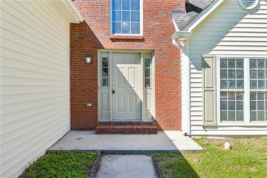 4 bedroom, 3 bathroom, 1,906 sq ft single family residence under contract at 206 Northwind Drive, Stockbridge, GA 30281 — photo 4