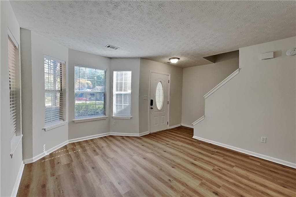 3 bedroom, 3 bathroom, 1,692 sq ft single family residence for rent at 706 Coventry Township Lane, Marietta, GA 30062 for $2,475 a month — photo 2
