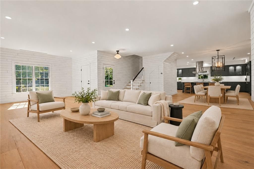 3 bedroom, 3 bathroom, 2,800 sq ft single family residence for sale at 82 Childs Street, Martin, GA 30557 — photo 2