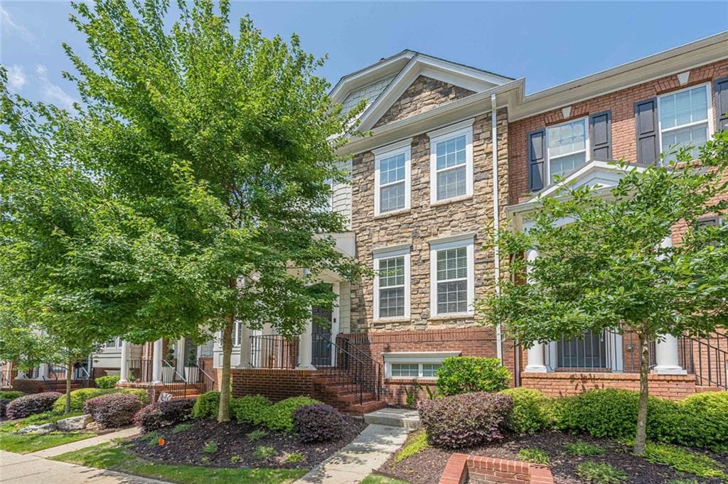 4 bedroom, 4 bathroom, 2,265 sq ft townhouse for sale at 2296 Limehurst Drive, Brookhaven, GA 30319 — photo 4