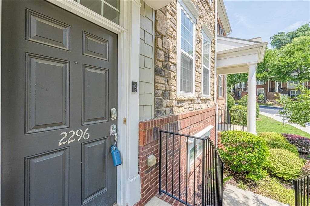 4 bedroom, 4 bathroom, 2,265 sq ft townhouse for sale at 2296 Limehurst Drive, Brookhaven, GA 30319 — photo 5