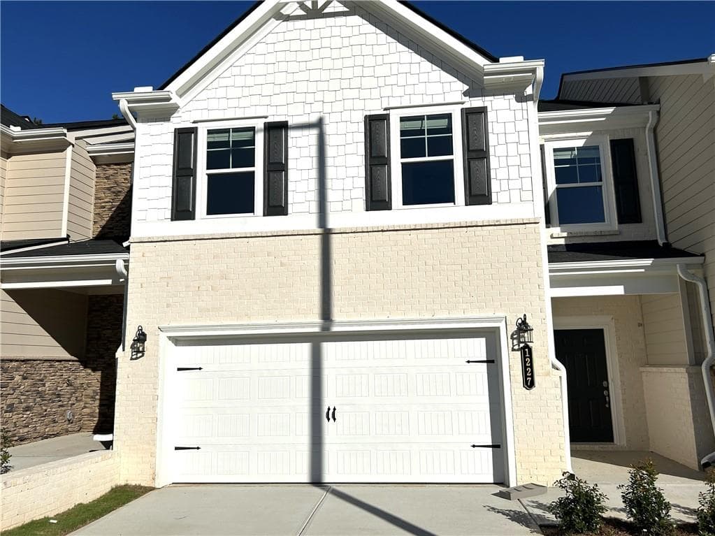 4 bedroom, 3 bathroom, 2,030 sq ft townhouse for sale at 1227 Park Center Circle, Mableton, GA 30168