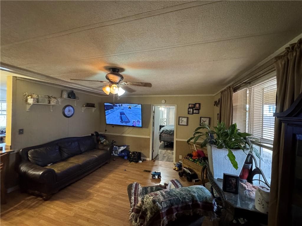 4 bedroom, 3 bathroom, 1,248 sq ft single family residence for sale at 8943 John Savage Road, Lula, GA 30554 — photo 3