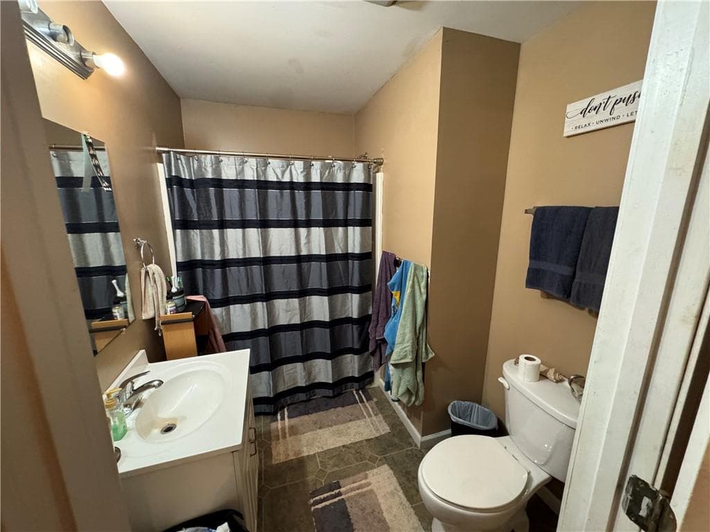 4 bedroom, 3 bathroom, 1,248 sq ft single family residence for sale at 8943 John Savage Road, Lula, GA 30554 — photo 6