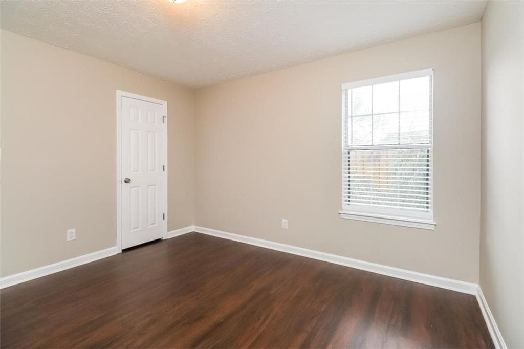 3 bedroom, 2 bathroom, 2,410 sq ft single family residence for sale at 115 Millbrook Way, Mcdonough, GA 30252 — photo 9