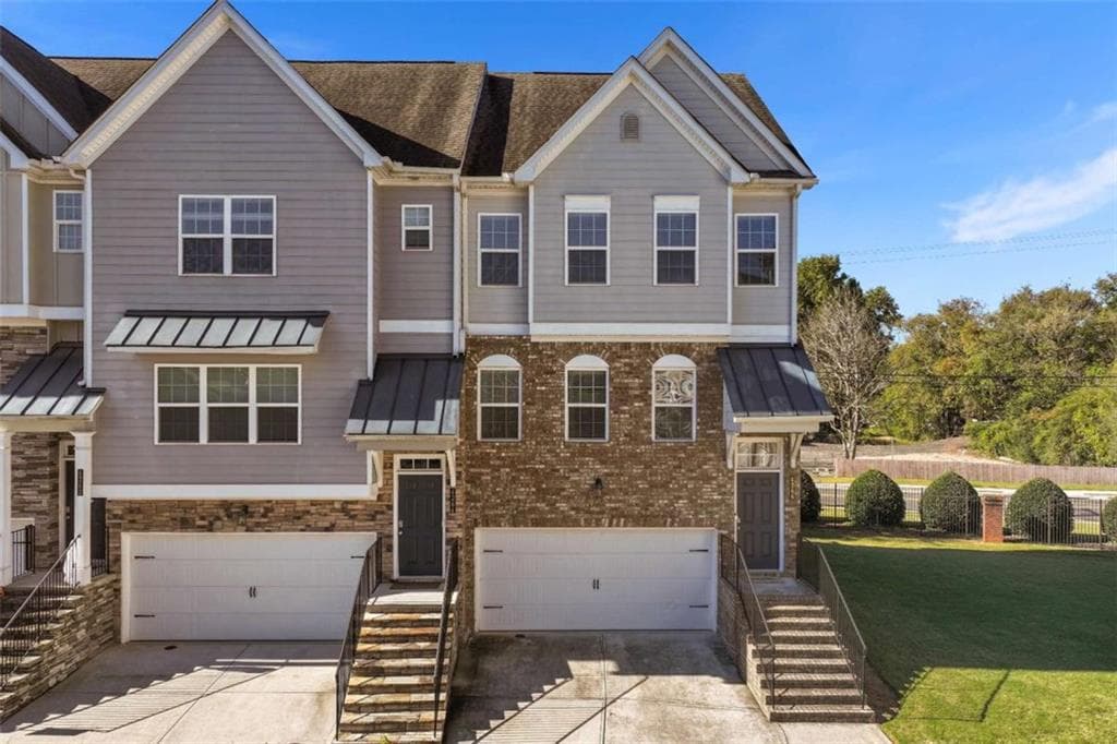 4 bedroom, 4 bathroom, 2,018 sq ft townhouse for sale at 4266 Buford Valley Way, Buford, GA 30518