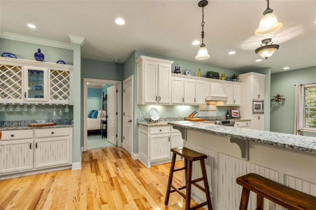 5 bedroom, 3 bathroom, 3,900 sq ft single family residence for sale at 200 Plantation Lane, Blue Ridge, GA 30513 — photo 10
