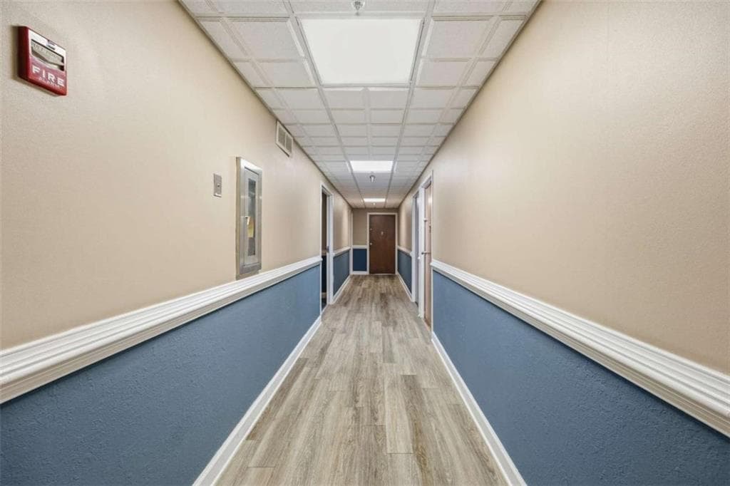 2 bedroom, 1 bathroom, 882 sq ft condominium for sale at 375 Ralph McGill Boulevard 407, Atlanta, GA 30312 — photo 3
