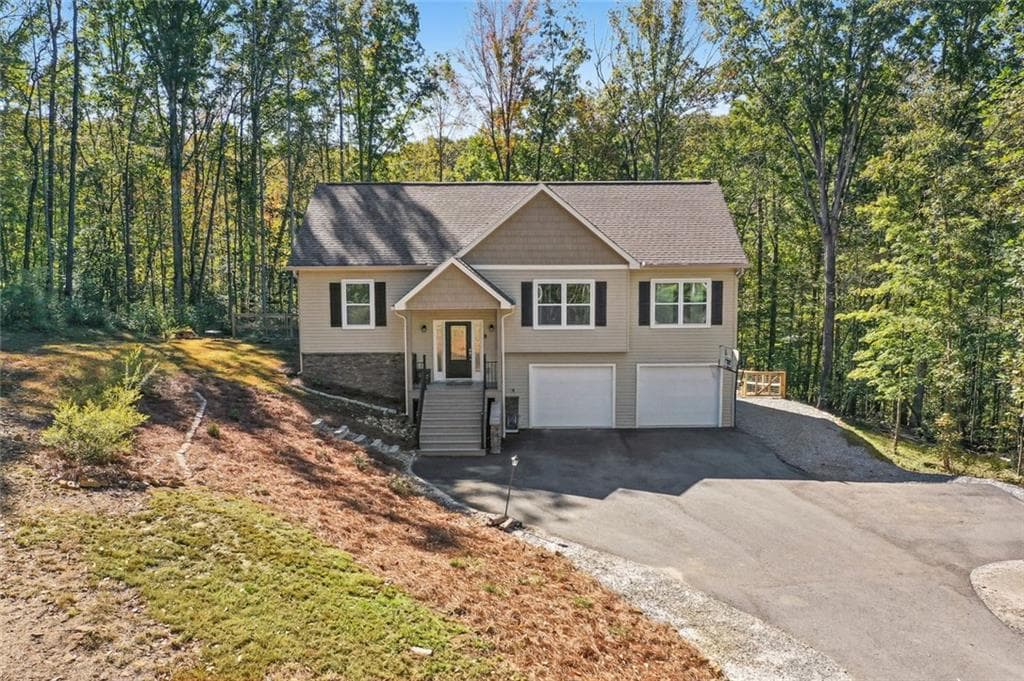 4 bedroom, 4 bathroom, 2,012 sq ft single family residence for sale at 3735 Oak Grove Road, Dahlonega, GA 30533 — photo 4