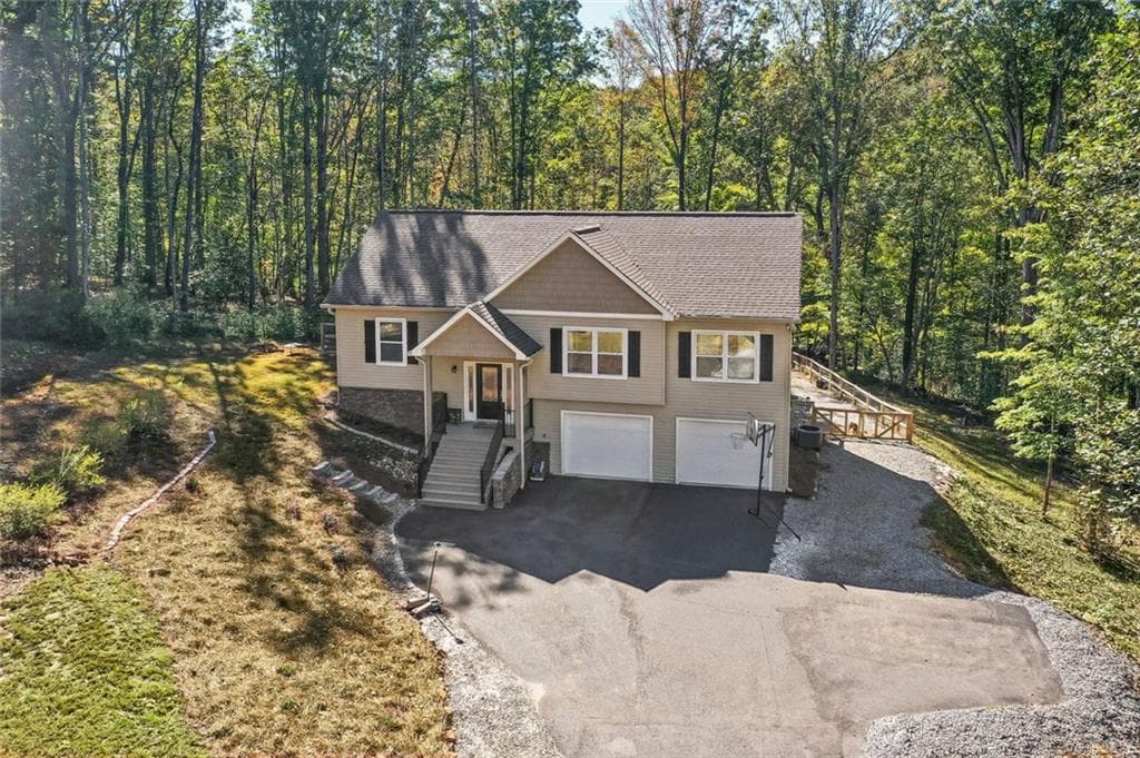 4 bedroom, 4 bathroom, 2,012 sq ft single family residence for sale at 3735 Oak Grove Road, Dahlonega, GA 30533 — photo 5
