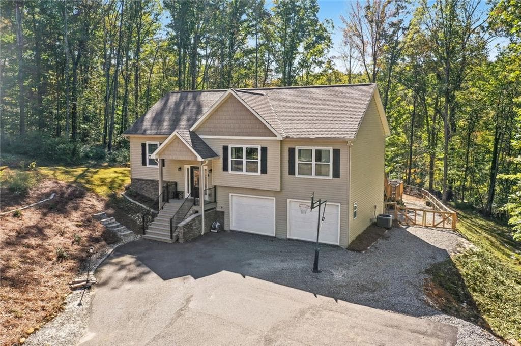 4 bedroom, 4 bathroom, 2,012 sq ft single family residence for sale at 3735 Oak Grove Road, Dahlonega, GA 30533 — photo 6