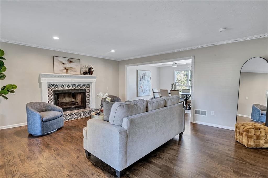 5 bedroom, 4 bathroom, 2,834 sq ft single family residence for sale at 1900 Kemp Road, Marietta, GA 30066 — photo 7