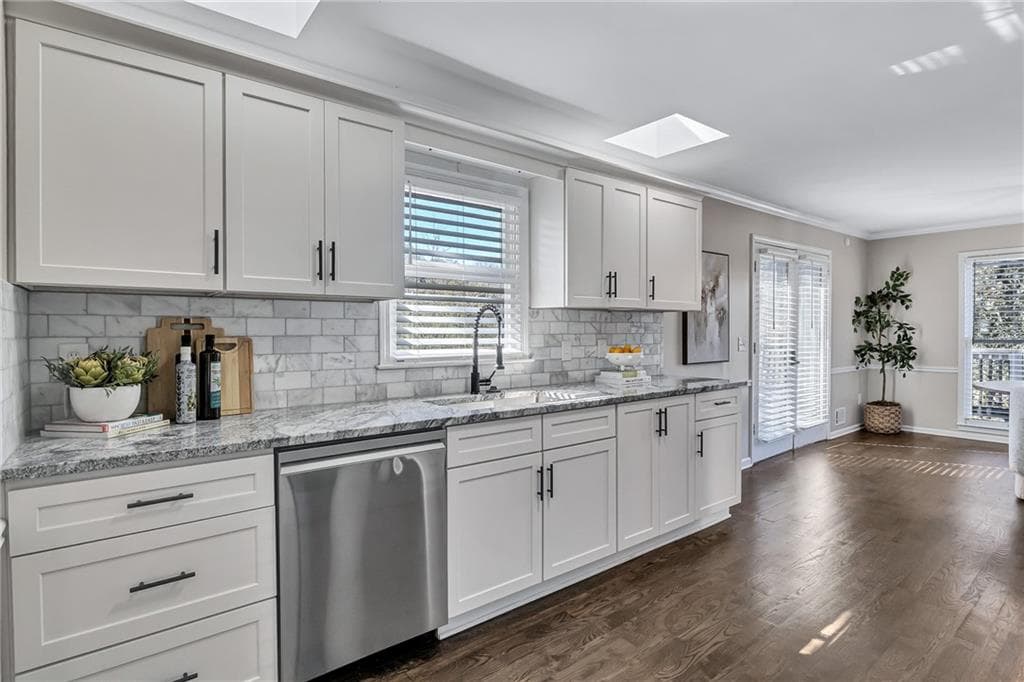 5 bedroom, 4 bathroom, 2,834 sq ft single family residence for sale at 1900 Kemp Road, Marietta, GA 30066 — photo 10