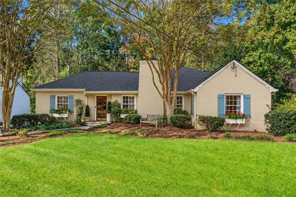 5 bedroom, 3 bathroom, 3,446 sq ft single family residence for sale at 874 Artwood Road, Atlanta, GA 30307 — photo 2