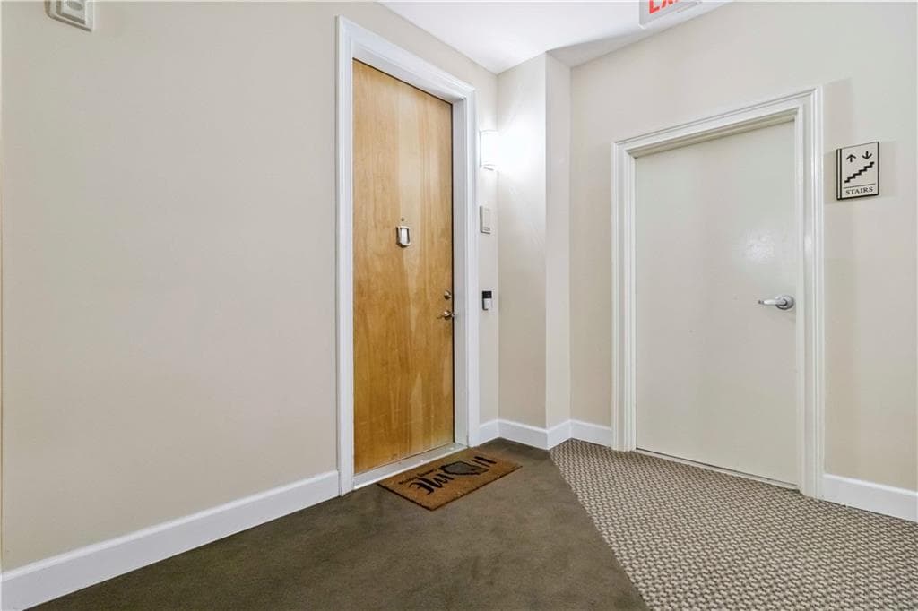 2 bedroom, 2 bathroom, 1,019 sq ft condominium for rent at 898 Oak Street 3228, Atlanta, GA 30310 for $2,000 a month — photo 3