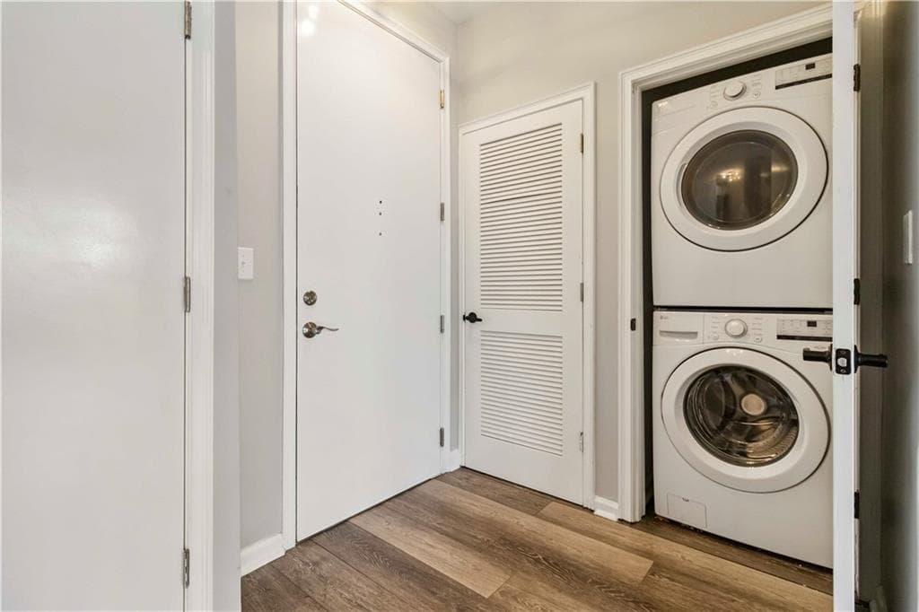 2 bedroom, 2 bathroom, 1,019 sq ft condominium for rent at 898 Oak Street 3228, Atlanta, GA 30310 for $2,000 a month — photo 5