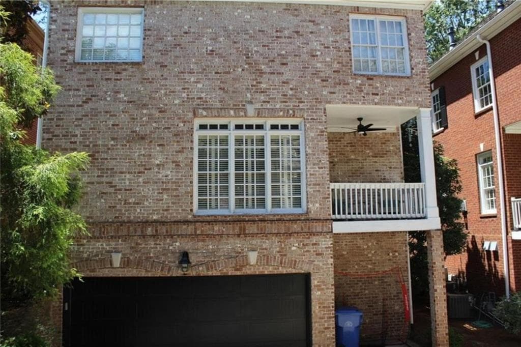 4 bedroom, 4 bathroom, 3,946 sq ft single family residence for rent at 704 Longleaf Drive, Atlanta, GA 30342 for $6,000 a month — photo 9