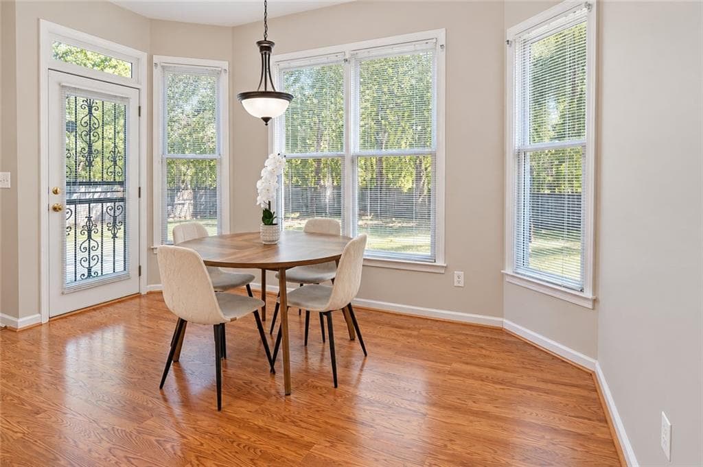 4 bedroom, 3 bathroom, 2,450 sq ft single family residence for sale at 632 Oakview Trail, Stone Mountain, GA 30087 — photo 7