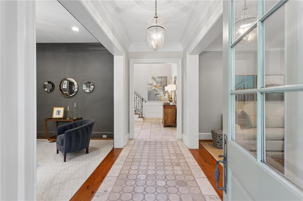 6 bedroom, 7 bathroom, 5,962 sq ft single family residence for sale at 4065 Beechwood Drive, Atlanta, GA 30327 — photo 5