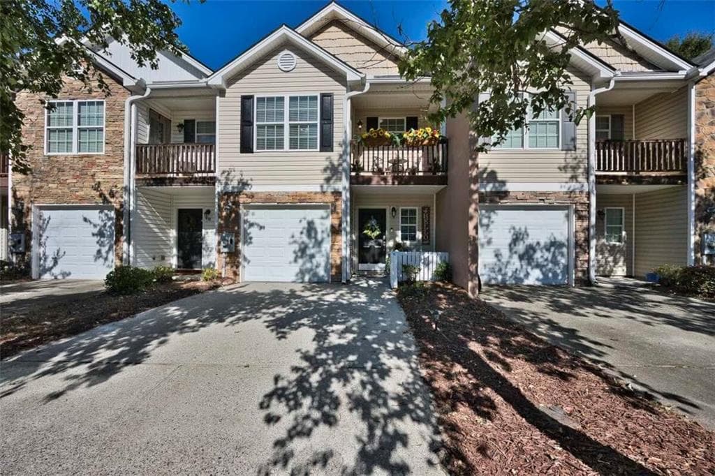 3 bedroom, 3 bathroom, 1,268 sq ft townhouse for sale at 529 Terrapin Lane, Winder, GA 30680 — photo 2