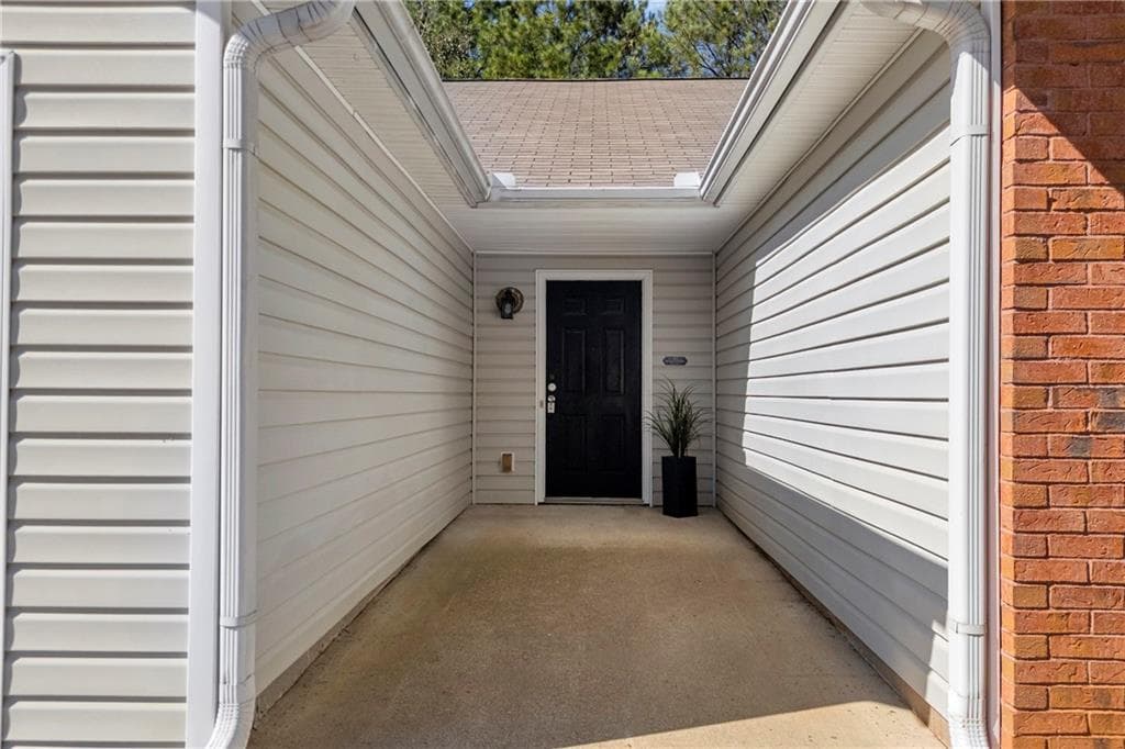3 bedroom, 2 bathroom, 1,539 sq ft single family residence for sale at 1040 Meadow Walk Avenue, Lawrenceville, GA 30044 — photo 4
