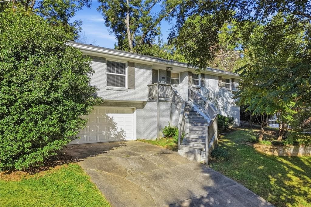 3 bedroom, 2 bathroom, 1,510 sq ft single family residence for sale at 2721 Sherlock Drive, Decatur, GA 30034 — photo 2