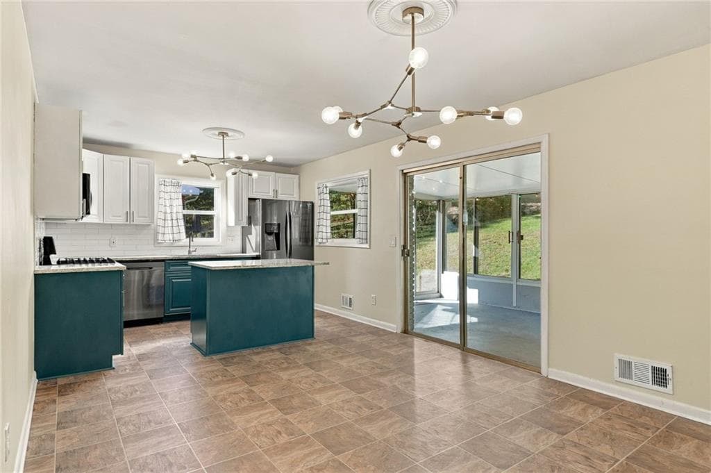 3 bedroom, 2 bathroom, 1,510 sq ft single family residence for sale at 2721 Sherlock Drive, Decatur, GA 30034 — photo 6