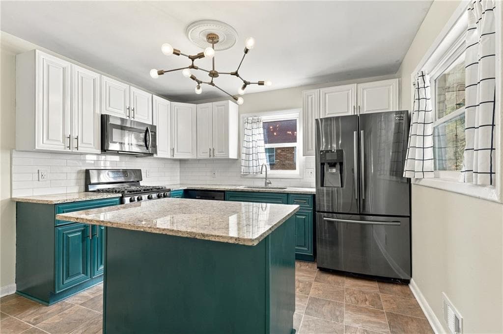 3 bedroom, 2 bathroom, 1,510 sq ft single family residence for sale at 2721 Sherlock Drive, Decatur, GA 30034 — photo 8