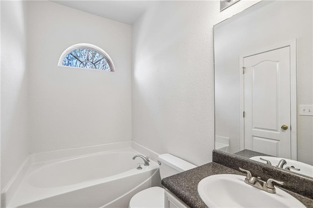 3 bedroom, 2 bathroom, 1,386 sq ft single family residence for sale at 387 Apple Blossom Way, Macon, GA 31217 — photo 10