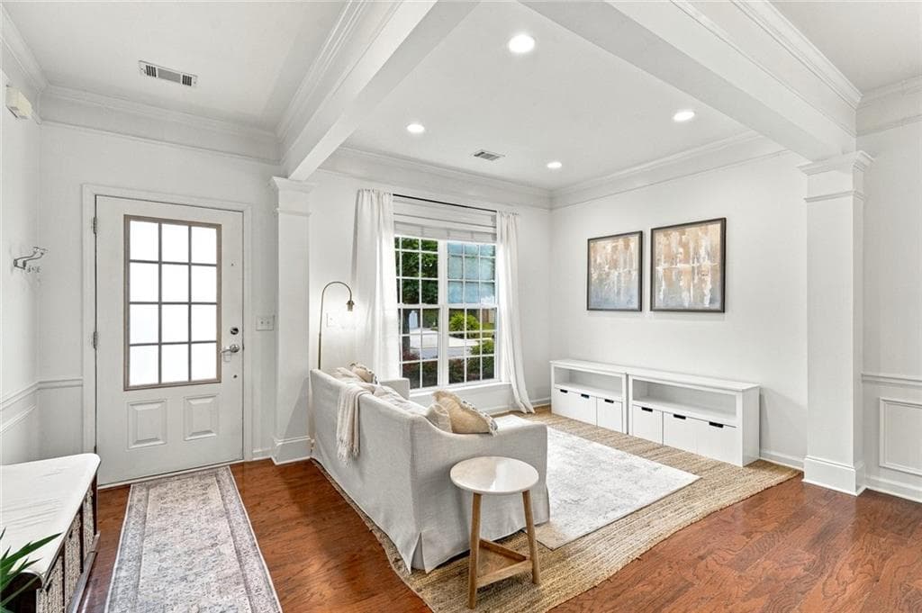 3 bedroom, 3 bathroom, 2,028 sq ft single family residence for sale at 618 Syemore Pass, Canton, GA 30115 — photo 3