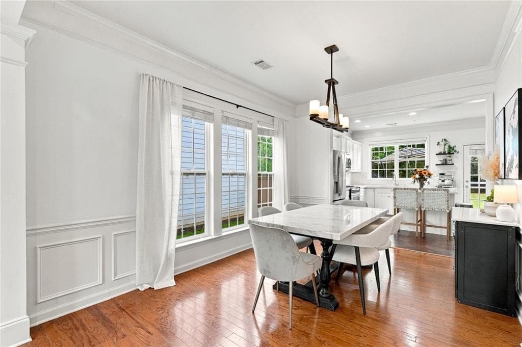 3 bedroom, 3 bathroom, 2,028 sq ft single family residence for sale at 618 Syemore Pass, Canton, GA 30115 — photo 4