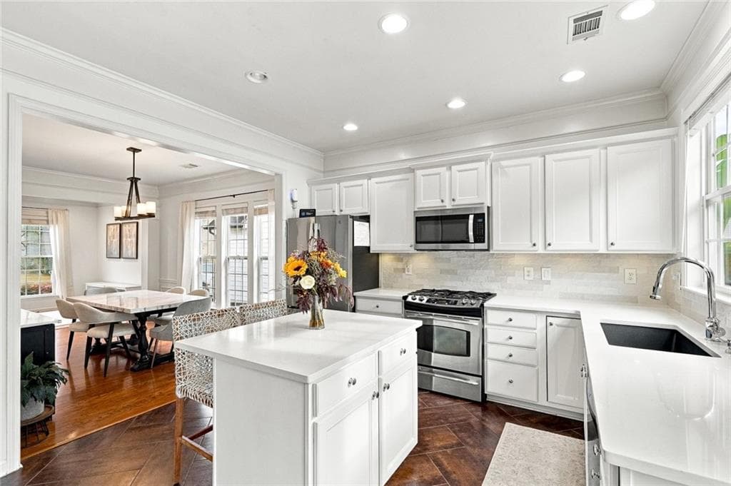 3 bedroom, 3 bathroom, 2,028 sq ft single family residence for sale at 618 Syemore Pass, Canton, GA 30115 — photo 10