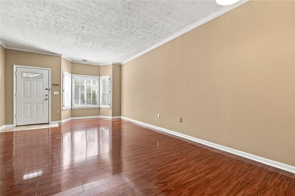 3 bedroom, 3 bathroom, 1,866 sq ft townhouse for sale at 2680 Pine Tree Road 6, Atlanta, GA 30324 — photo 3