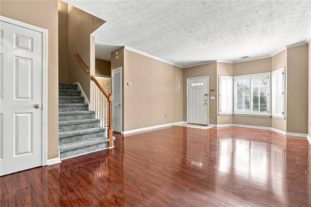 3 bedroom, 3 bathroom, 1,866 sq ft townhouse for sale at 2680 Pine Tree Road 6, Atlanta, GA 30324 — photo 4