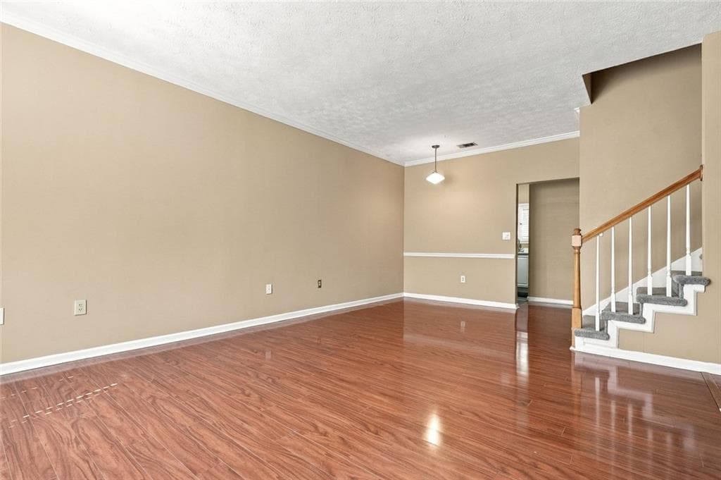 3 bedroom, 3 bathroom, 1,866 sq ft townhouse for sale at 2680 Pine Tree Road 6, Atlanta, GA 30324 — photo 6