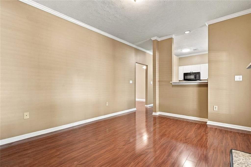 3 bedroom, 3 bathroom, 1,866 sq ft townhouse for sale at 2680 Pine Tree Road 6, Atlanta, GA 30324 — photo 9
