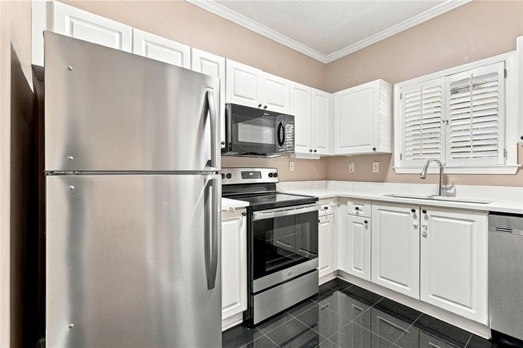 3 bedroom, 3 bathroom, 1,866 sq ft townhouse for sale at 2680 Pine Tree Road 6, Atlanta, GA 30324 — photo 10