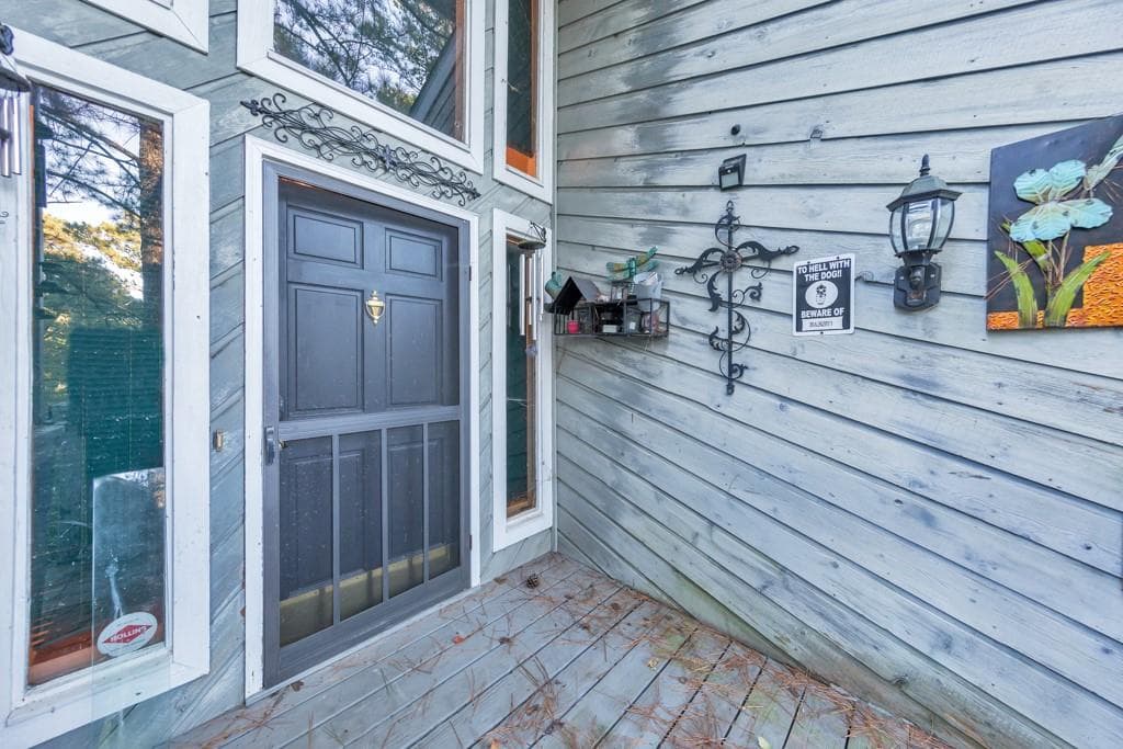 3 bedroom, 2 bathroom, 2,208 sq ft single family residence for sale at 2932 Rock Bridge Road, Marietta, GA 30066 — photo 3