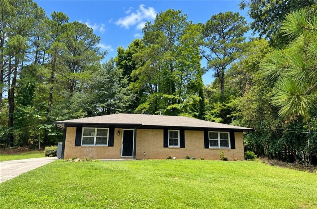 3 bedroom, 2 bathroom, 1,143 sq ft single family residence for rent at 1765 Highpoint Road, Snellville, GA 30078 for $2,200 a month — photo 1 of 2