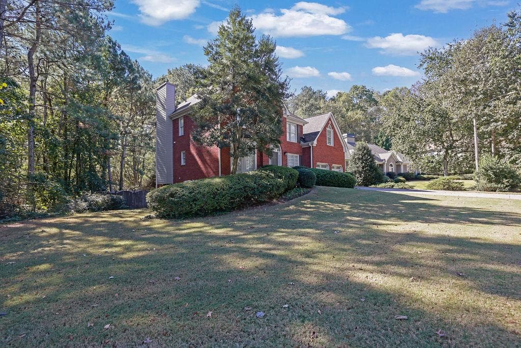 4 bedroom, 3 bathroom, 3,343 sq ft single family residence for sale at 2371 Elmhurst Boulevard, Kennesaw, GA 30152 — photo 7